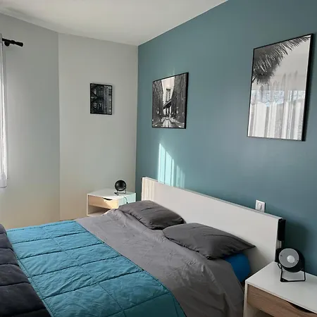 Sany:10 Pers Maison 200m2 Piscine , Jacuzzi