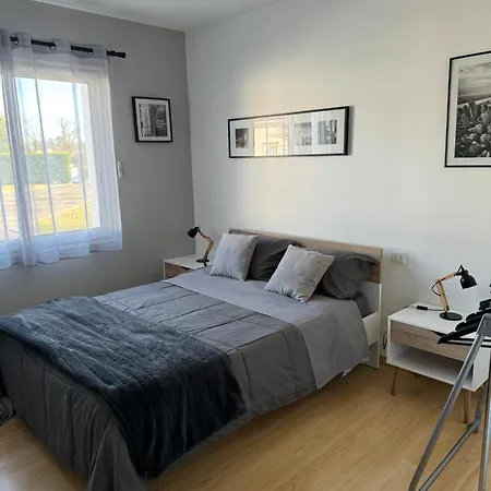 Sany:10 Pers Maison 200m2 Piscine , Jacuzzi