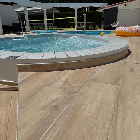 Sany:10 Pers Maison 200m2 Piscine , Jacuzzi * Narrosse