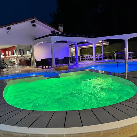 Villa Sany:10 Pers Maison 200m2 Piscine , Jacuzzi *