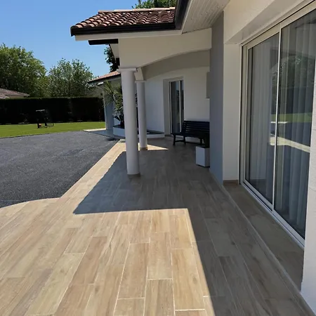 Sany:10 Pers Maison 200m2 Piscine , Jacuzzi Villa