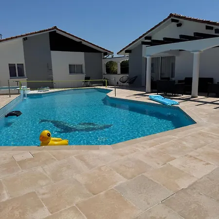 Sany:10 Pers Maison 200m2 Piscine , Jacuzzi Villa