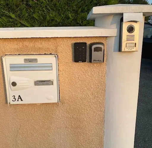 Sany:10 Pers Maison 200m2 Piscine , Jacuzzi