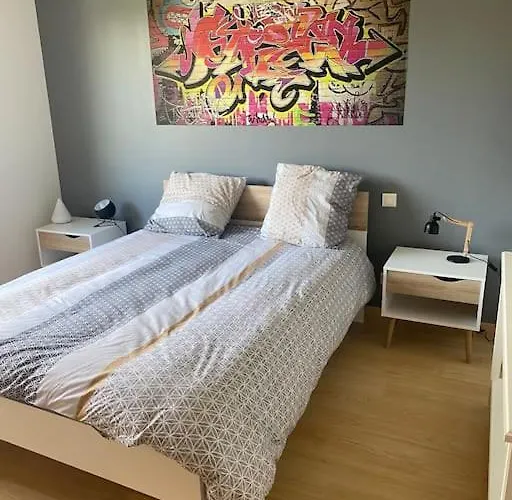 Sany:10 Pers Maison 200m2 Piscine , Jacuzzi *