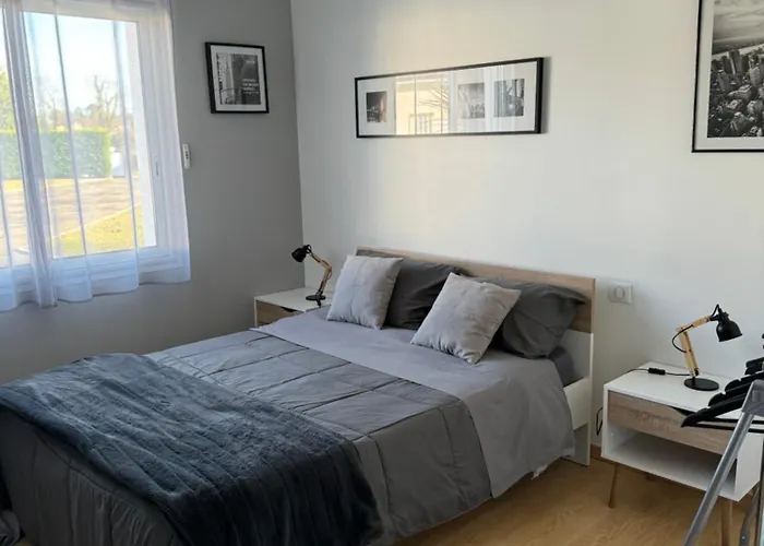 Sany:10 Pers Maison 200m2 Piscine , Jacuzzi