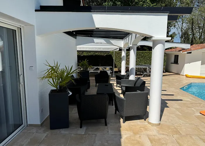 Sany:10 Pers Maison 200m2 Piscine , Jacuzzi *