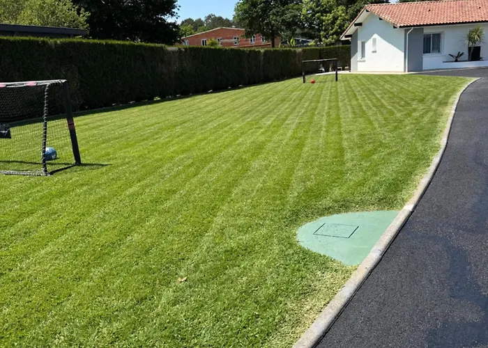 Villa Sany:10 Pers Maison 200m2 Piscine , Jacuzzi Narrosse