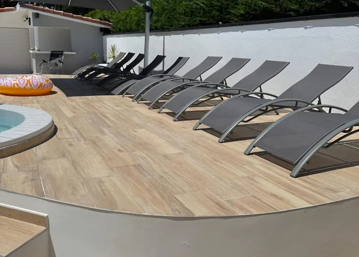 Sany:10 Pers Maison 200m2 Piscine , Jacuzzi Villa Narrosse