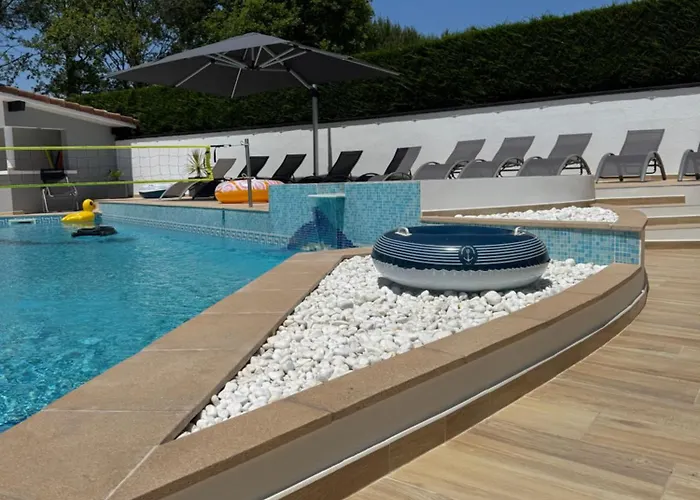 Villa Sany:10 Pers Maison 200m2 Piscine , Jacuzzi