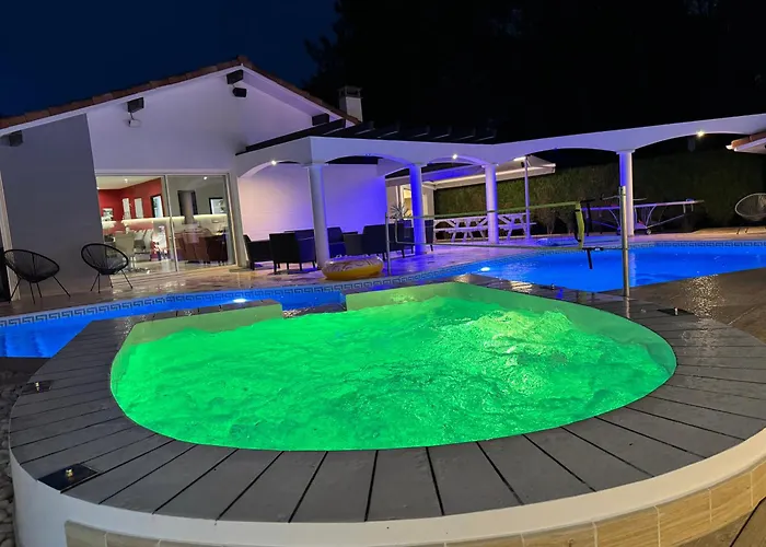 Villa Sany:10 Pers Maison 200m2 Piscine , Jacuzzi *